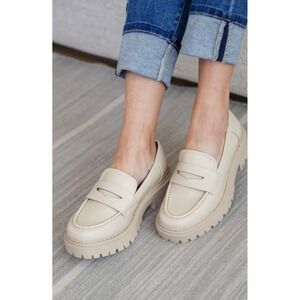 Madden Girl Penny Loafers Shoes Platform cottage boho women 8.5 beige chucky lug